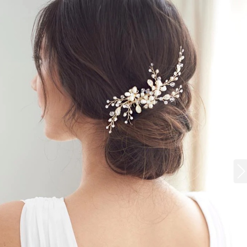 Dareth Colburn bridal hair comb - Angela